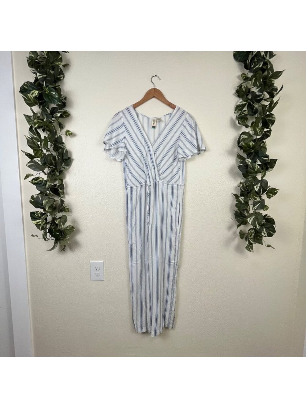 Mimi Chica Short Sleeve Striped Jumpsuit Blue White Women’s Size S